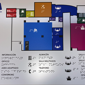 Plano háptico de señalización con braille y altorelieve centro de cooworking - federación COAMIFICOA