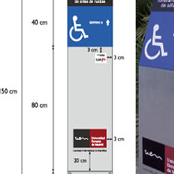 Encaminamiento o Atriles direccionales adaptados para el recinto de la Moncloa